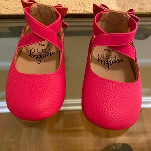 Monkey Feet Bow Backs